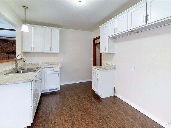3rd image of 1814 Zauel St