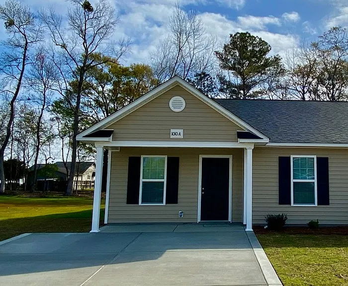 1010 Woodridge Dr #A — Photo 1