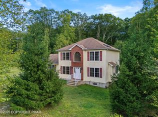 116 Yellow Leaf Ct, East Stroudsburg, PA 18302