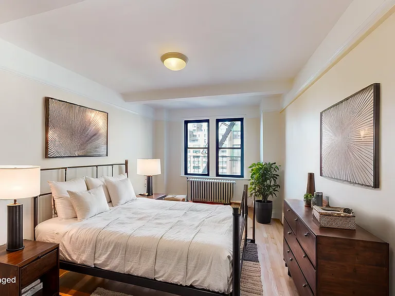 210 E 68th St #10-A — Photo 4
