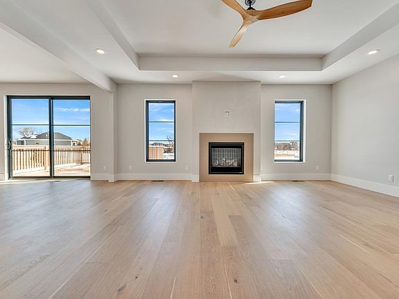 3rd image of 3805 Sunner Ave