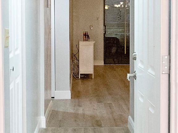 4th image of 2851 Somerset Drive #116