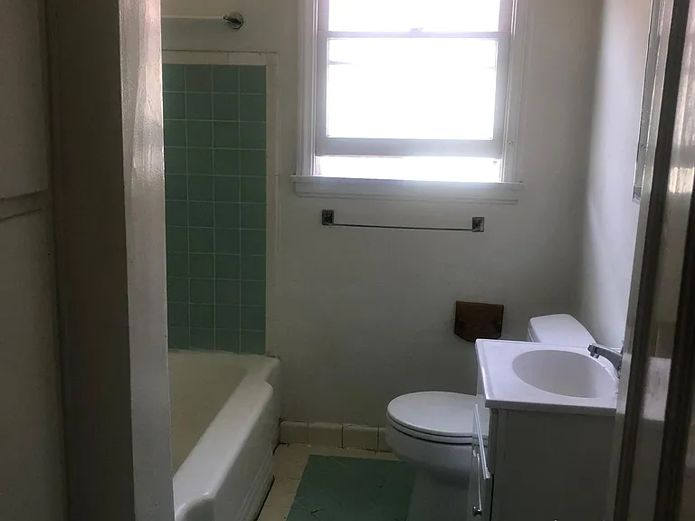 462 1/2 Kelton Ave #462-1/2 — Photo 7