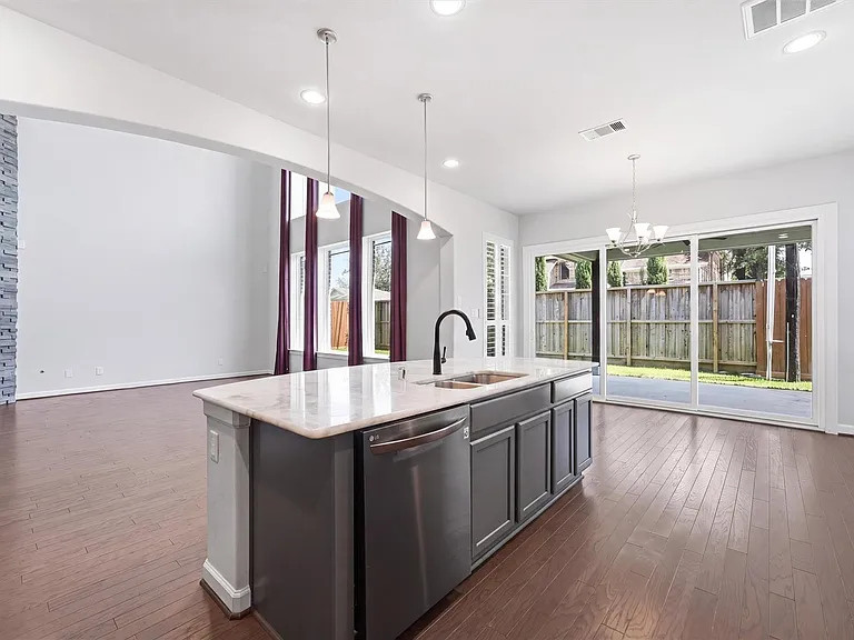 1303 Gardenia Dr — Photo 10