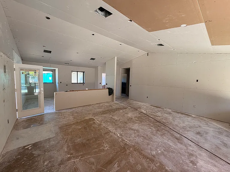 2025 S College Ave — Photo 4