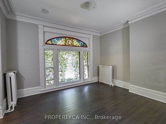 2nd image of 345 Gladstone Ave