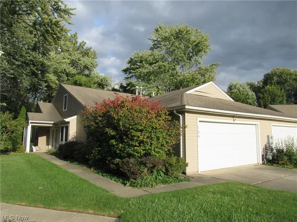 169 Marian Ln #11B, Berea, OH 44017