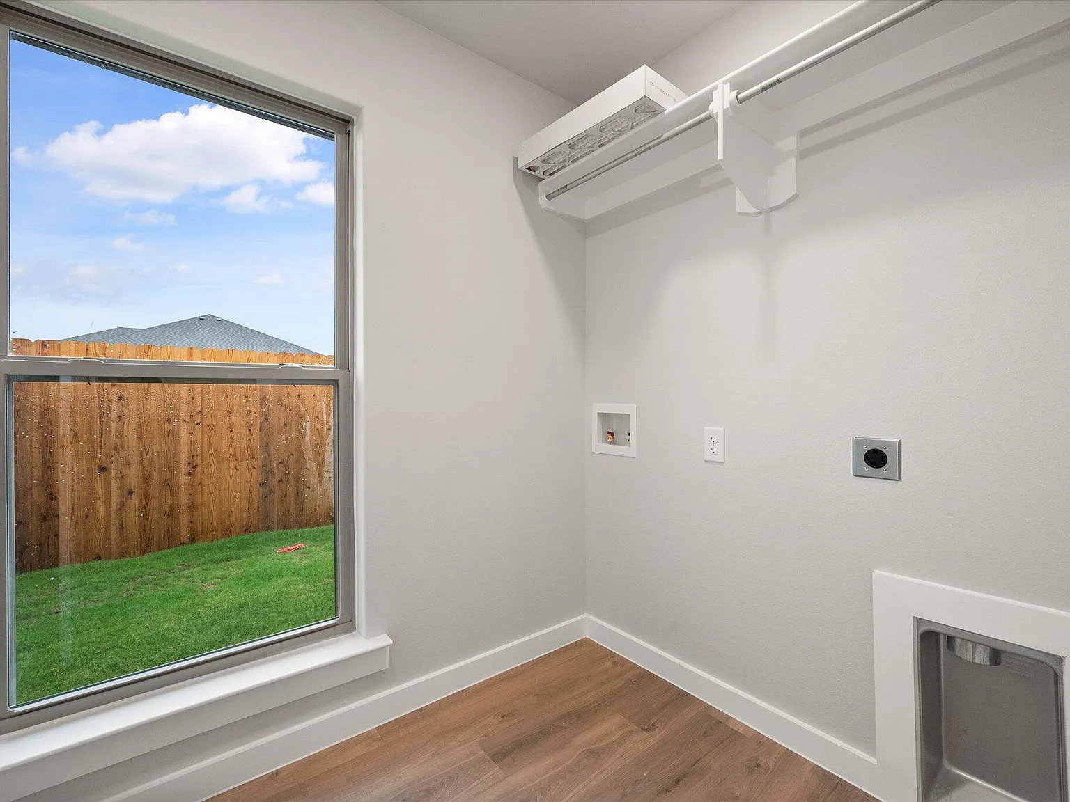 4 bed, 1700 sqft, $2,050 — Photo 4
