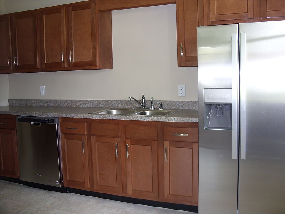 1st image of 2515 Hikes Ln