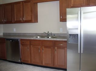 2515 Hikes Ln, Louisville, KY