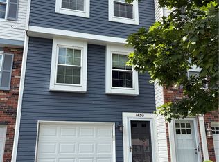 1450 S Randolph Dr, Clairton, PA 15025