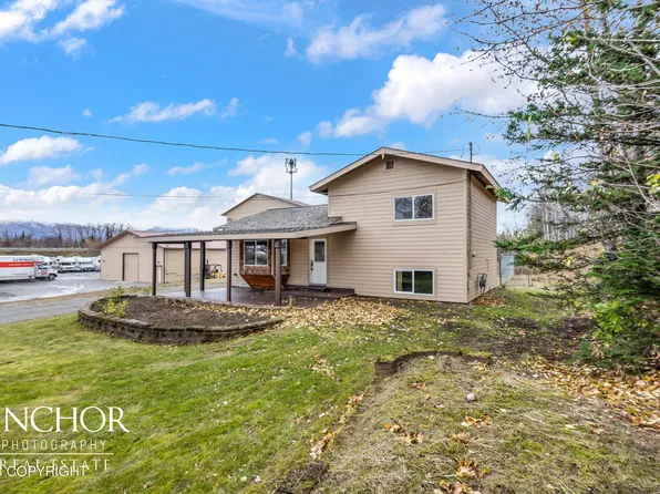 1101 N Shenandoah Dr, Palmer, AK 99645