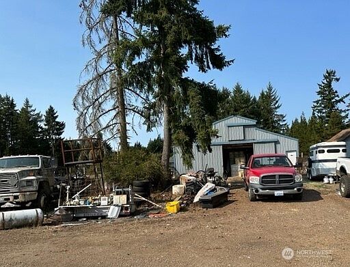 2nd image of 70 E Little Bear Lane