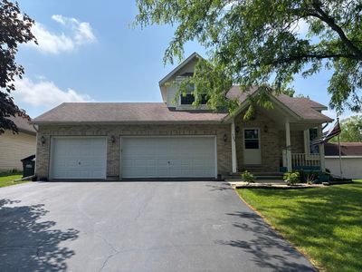 733 Cottonwood Cir, Genoa, IL, 60135