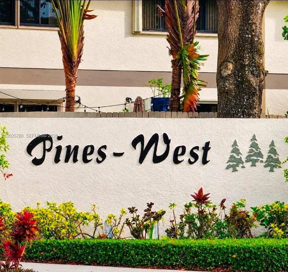 Pines Of Oakland — Photo 2