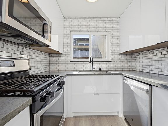 2nd image of 1440 Thomas Ave APT 3