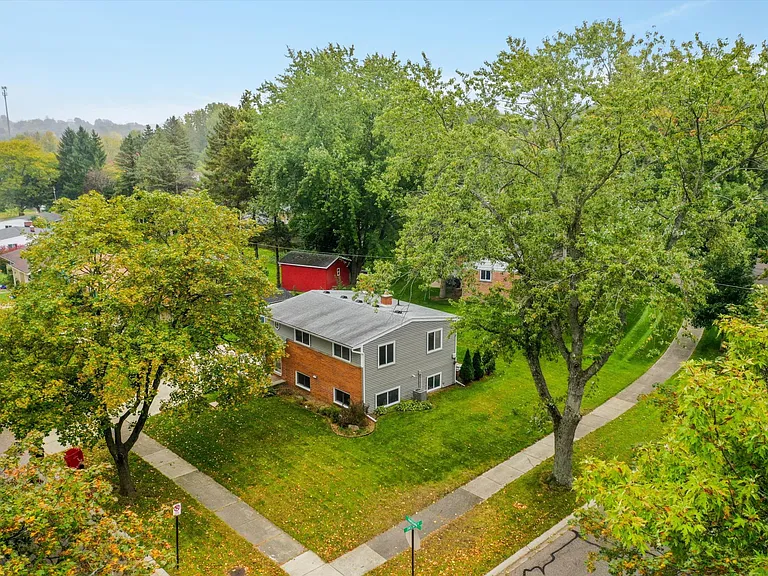 741 Panorama Dr — Photo 20