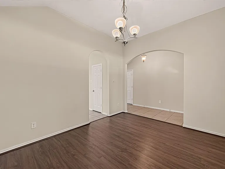 5006 Juniper Walk Ln — Photo 9