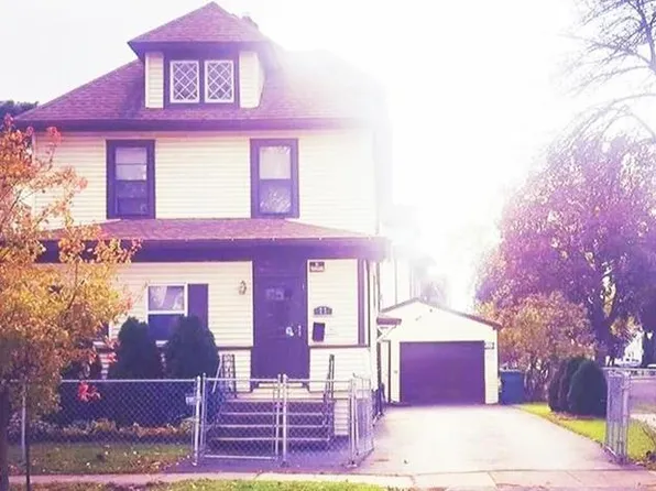 77 Rosemary Dr, Rochester, NY 14621