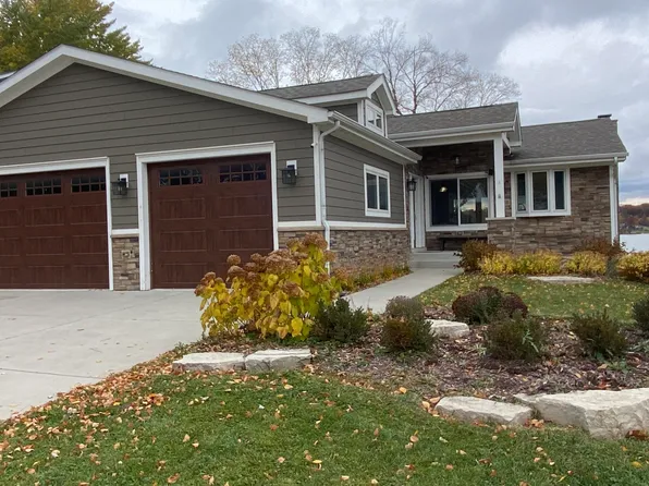 1728 Beachview Ct, Crown Point, IN 46307