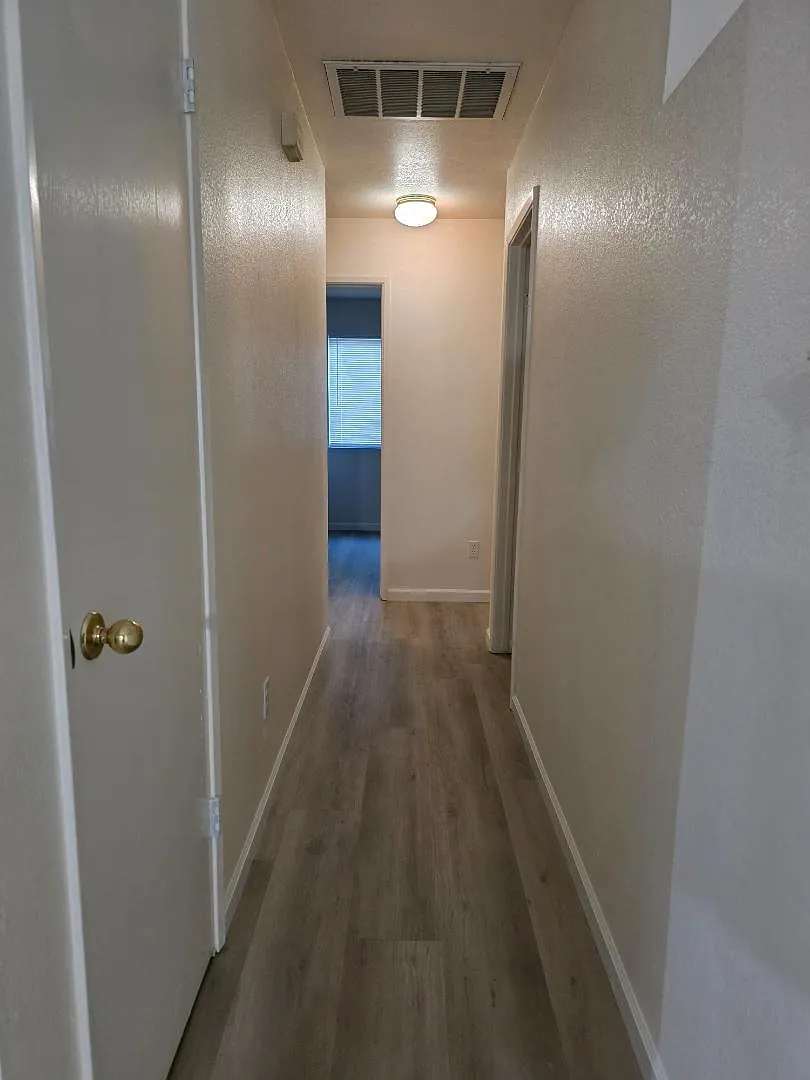 2430 Brandywine Ct — Photo 4