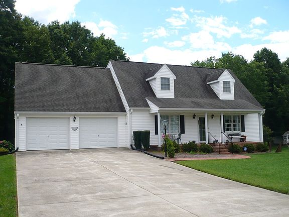 2nd image of 120 Matthew Cir