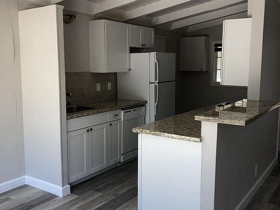 4th image of 849 Oakwood Dr