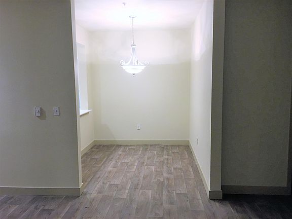 5th image of 17756 NE 90th St APT M-163