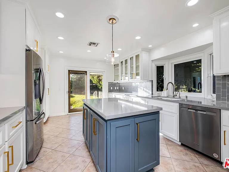 3115 Dona Susana Dr — Photo 19
