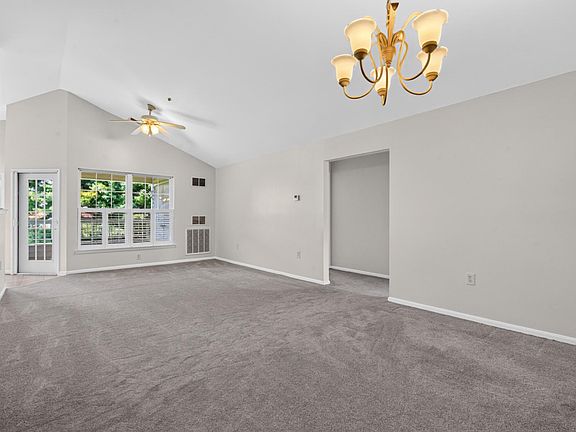 2nd image of 1406 Bonnett Pl Unit 209