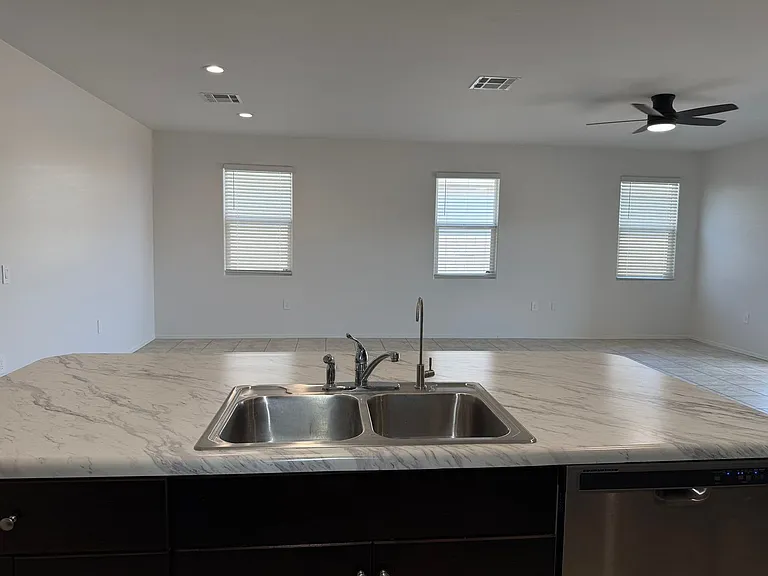 9427 E Alfalfa Dr — Photo 17