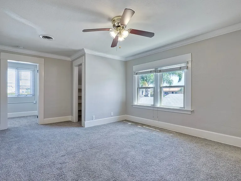 4052 Albatross St — Photo 22