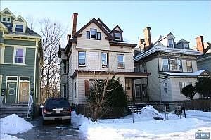 1st image of 17 Carlton St
