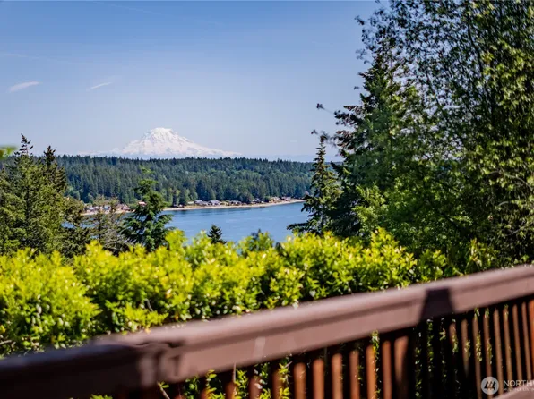60 E Country Club Drive, Allyn, WA 98524