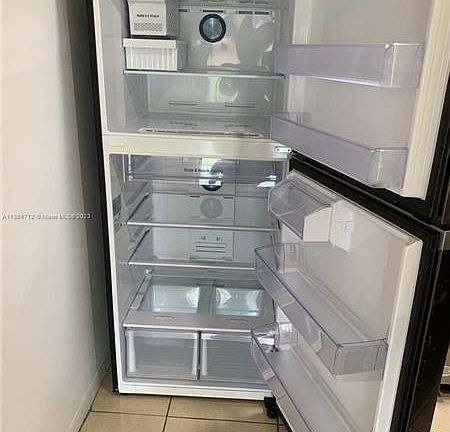 3rd image of 8290 Lake Dr APT 520