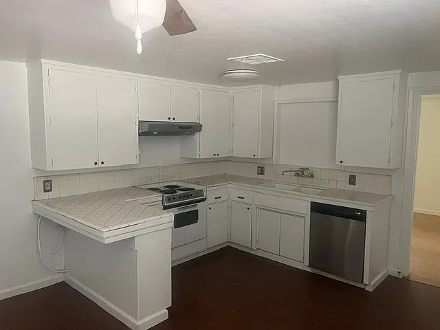 2706 Pasadena St — Photo 4