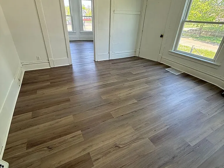 1620 Rebecca St — Photo 7