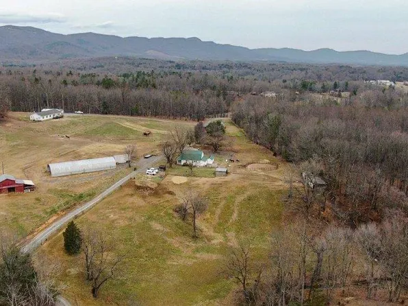 1384 Vernon Ln, Blue Ridge, VA 24064
