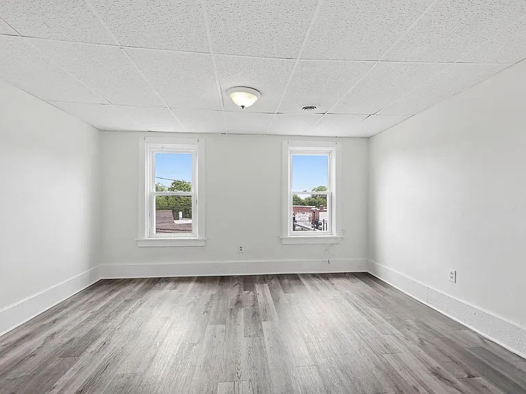 849 Manor St #851 — Photo 16