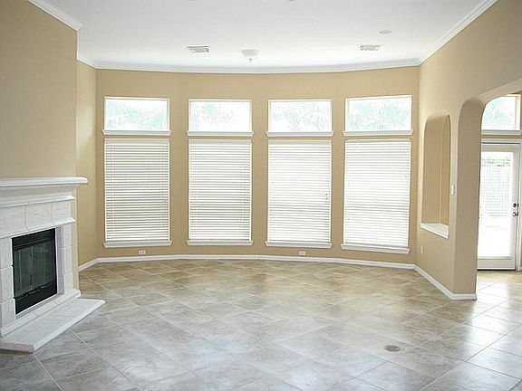 3rd image of 26603 Mellenbrook Ln