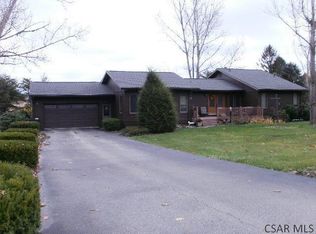 809 Overlook Dr, Somerset, PA 15501