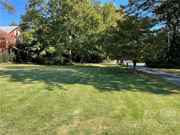 3615 Providence Rd, Charlotte, NC 28211