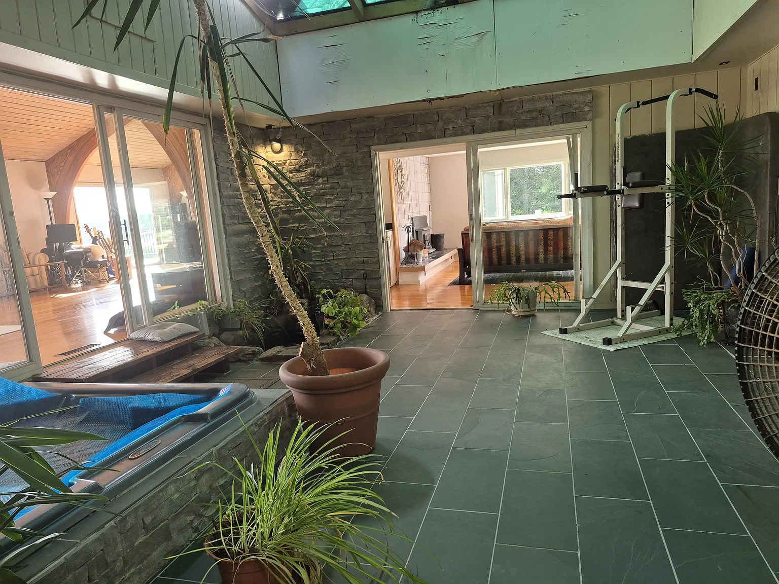 3 bed, 3400 sqft, $5,000 — Photo 4