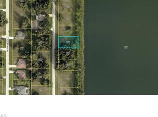 427 SW 18th Ct, Cape Coral, FL 33991