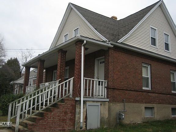 2nd image of 1224 Black Rock Tpke