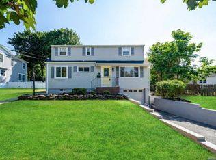 201 Carlton Pl, New Milford, NJ 07646