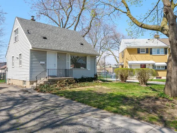939 Askin Ave, Windsor, ON N9B 2X5