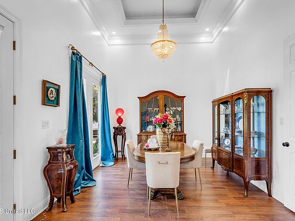 5th image of 13086 Riverwalk Cir