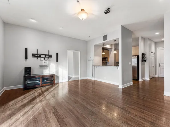 25 N Downing Street Pkwy, Denver, CO 80218