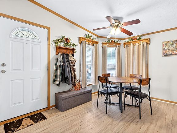 3rd image of 34 Jess Ln